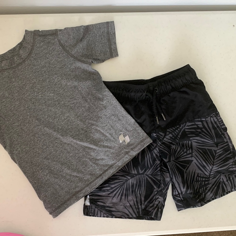 Little boys swim set